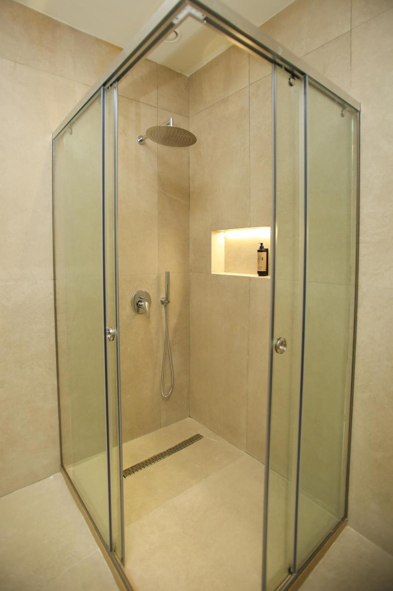 Hotel Brooklyn Vlorë Extérieur photo