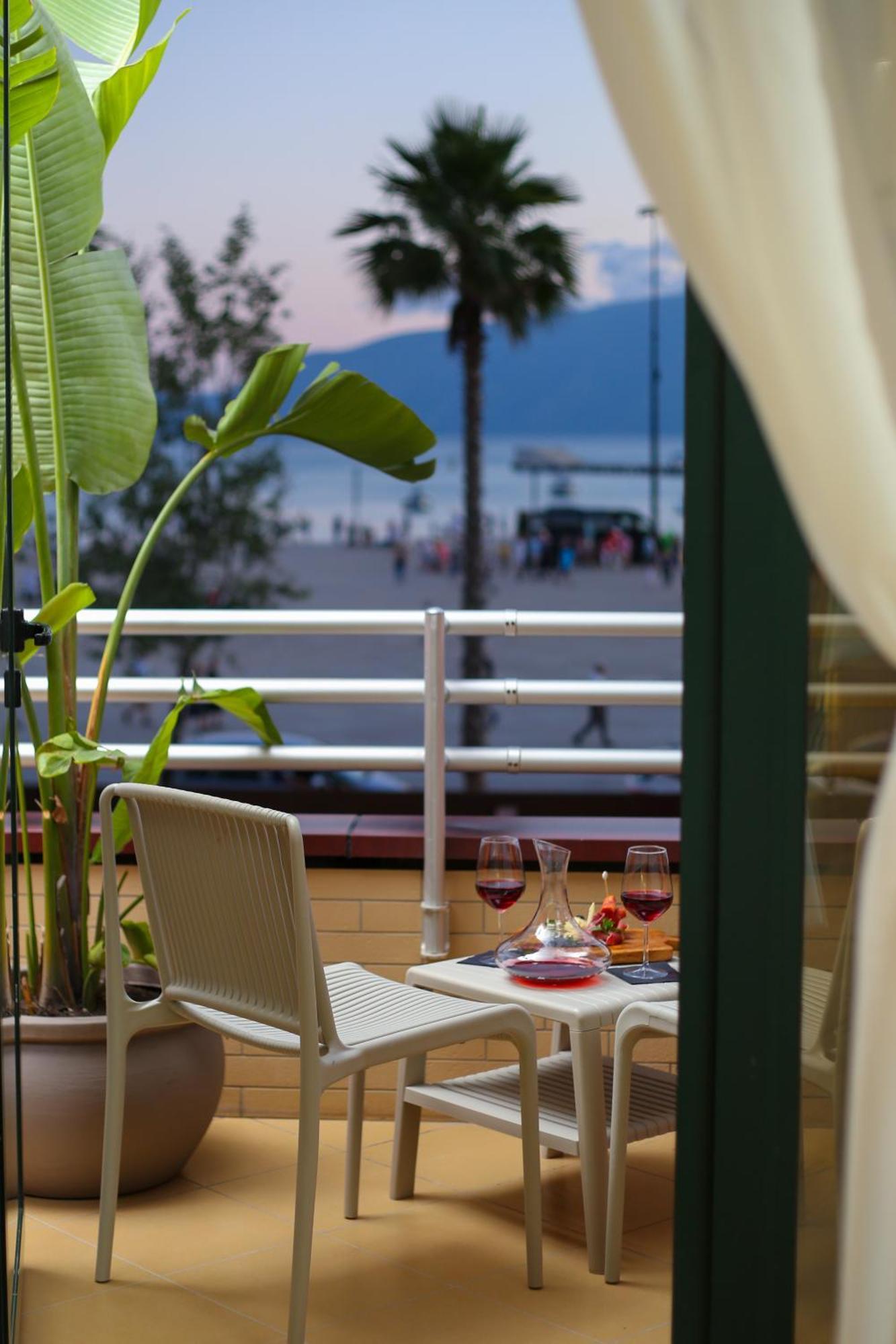 Hotel Brooklyn Vlorë Extérieur photo